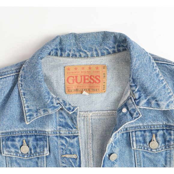 Vintage 90s Guess Jean Jacket Short Fitted Trucker Light Wash Denim Jacket XS - Picture 7 of 7